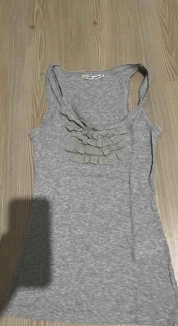 Gri Fırfırlı Kolsuz Yüksek Yakalı Kadın Atlet - Görsel 2