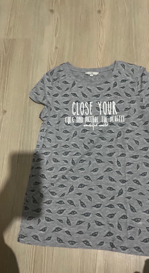 Gri Baskılı Kadın Tişörtü - Görsel 2