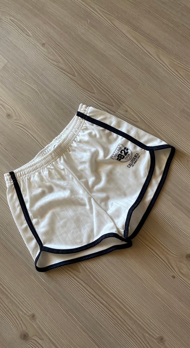 Kadın Beyaz Mini Pamuklu Spor Şort - Görsel 4