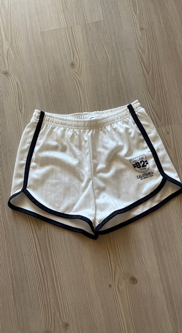 Kadın Beyaz Mini Pamuklu Spor Şort - Görsel 2