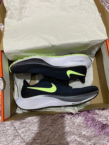 Nike Nike Air Zoom 37