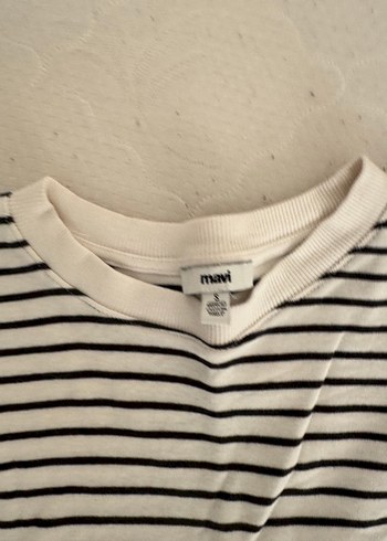 Crop çizgili mavi tişört - Görsel 2