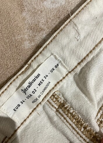 26 Beden beyaz Renk Stradivarius beyaz kot pantolon