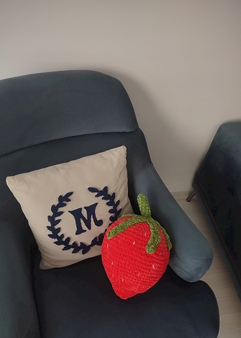 Kırmızı Çilek Yastık