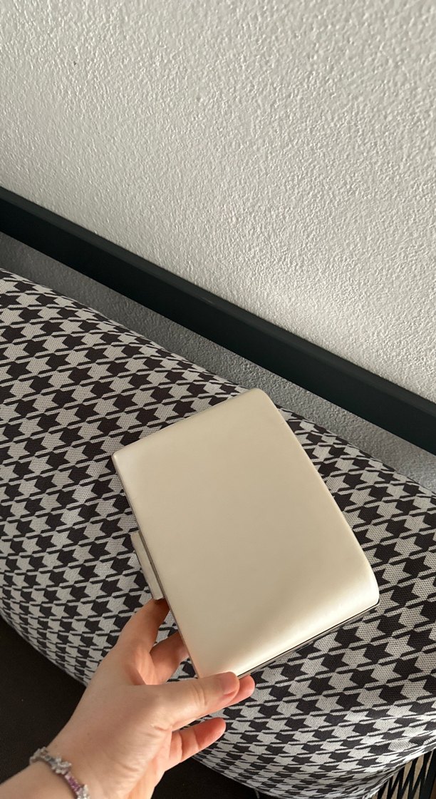 venüs Beyaz Metal Tokalı Kadın Portföy Çanta - Görsel 5