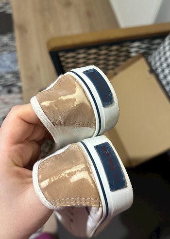 Beyaz Minimalist Stiletto Topuklu Kadın Spor Ayakkabı - Görsel 2