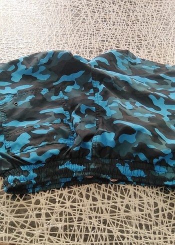 Erkek Kamuflaj Desenli Kemerli Mini Şort - Görsel 4