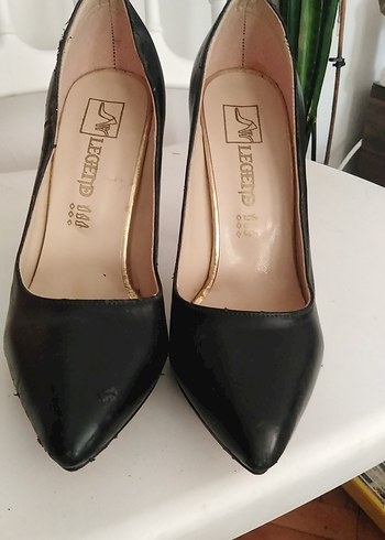 Siyah Yılan Derisi Desenli Bağcıklı Stiletto