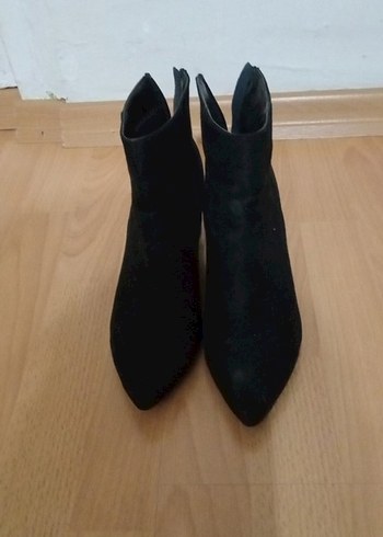 Siyah Süet Stiletto Topuklu Kadın Bot