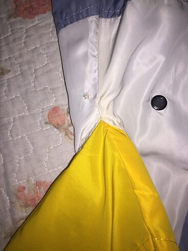 xs Beden Bershka yağmurluk