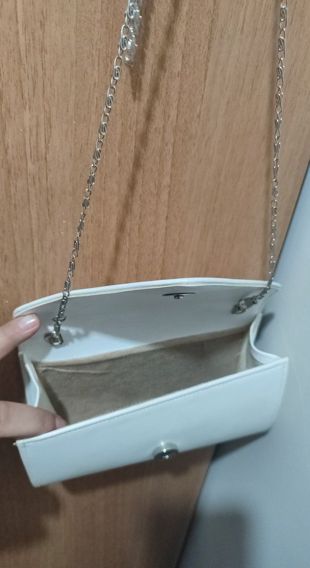 Zincir Detaylı Beyaz Deri Kadın Portföy Çanta - Görsel 2