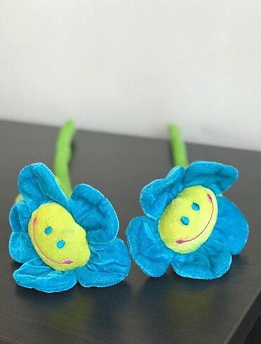 PELUŞ GÜLEN YÜZ ÇİÇEK (2 ADET)