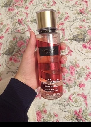 Victoria secret vücut spreyi