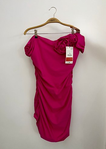 Zara Dokulu Çiçek Desenli Drapeli Elbise - Görsel 2