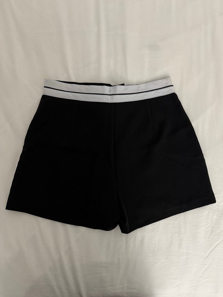 Trendyolmilla Siyah Bel Detaylı Dokuma Şort Etek - Görsel 2