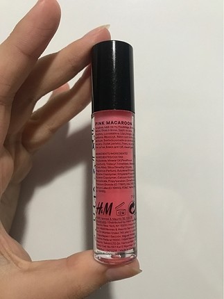  Beden pembe Renk H&M Lip Gloss ve Çift Taraflı Fırça (Pink Macaroon)