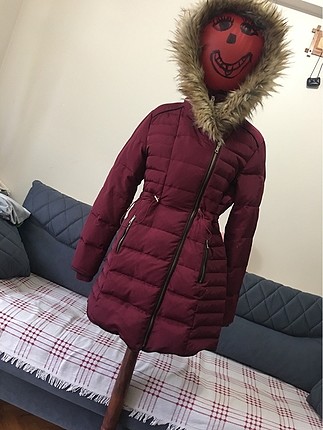 Yakası kürklü şişme mont
