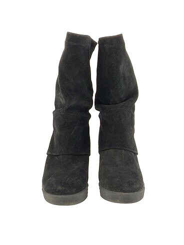 37 Beden Casadei Bot %70 İndirimli.