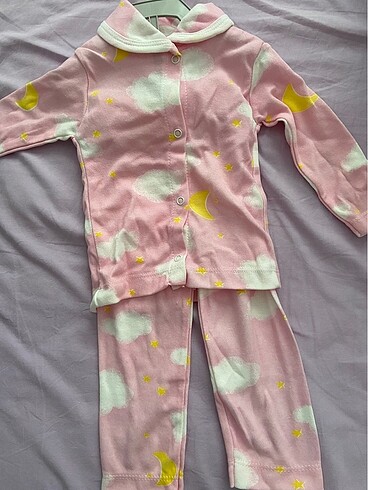 Bebek pijama takımı