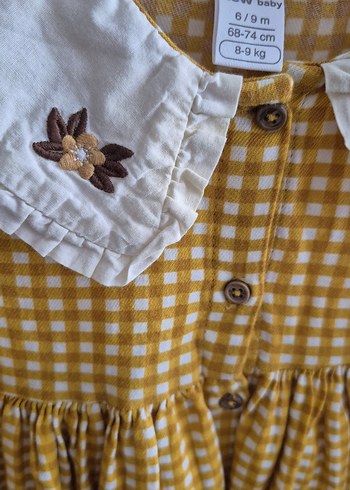 Sarı Kareli Nakışlı Kız Elbisesi - Görsel 2