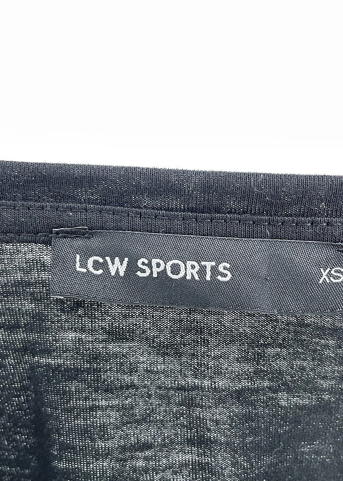 LC Waikiki T-shirt %70 İndirimli. - Görsel 4