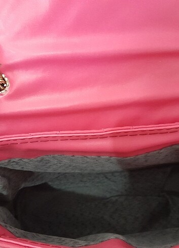 Temiz pembe çanta - Görsel 3