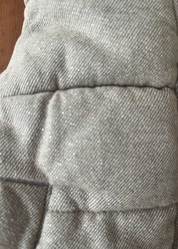 Gap bebek kapüşonlu tüylü şişme yelek - Görsel 3