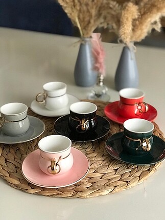Fiyonklu renkli kahve fincanı 2li fiyatıdır