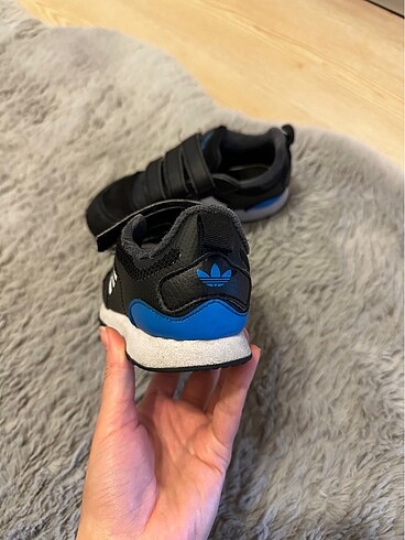 31 Beden Adidas çocuk spor ayakkabı