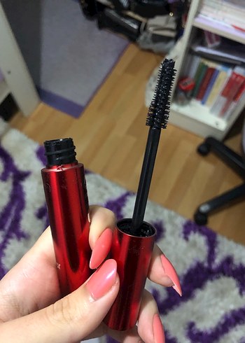 Koyu Kırmızı Flormar Maskara - Görsel 2