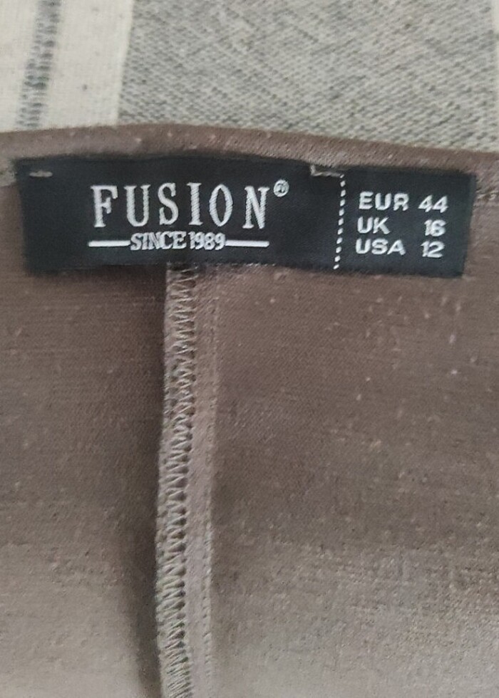 Kahvrengi tonlarında kalem elbise - Görsel 2