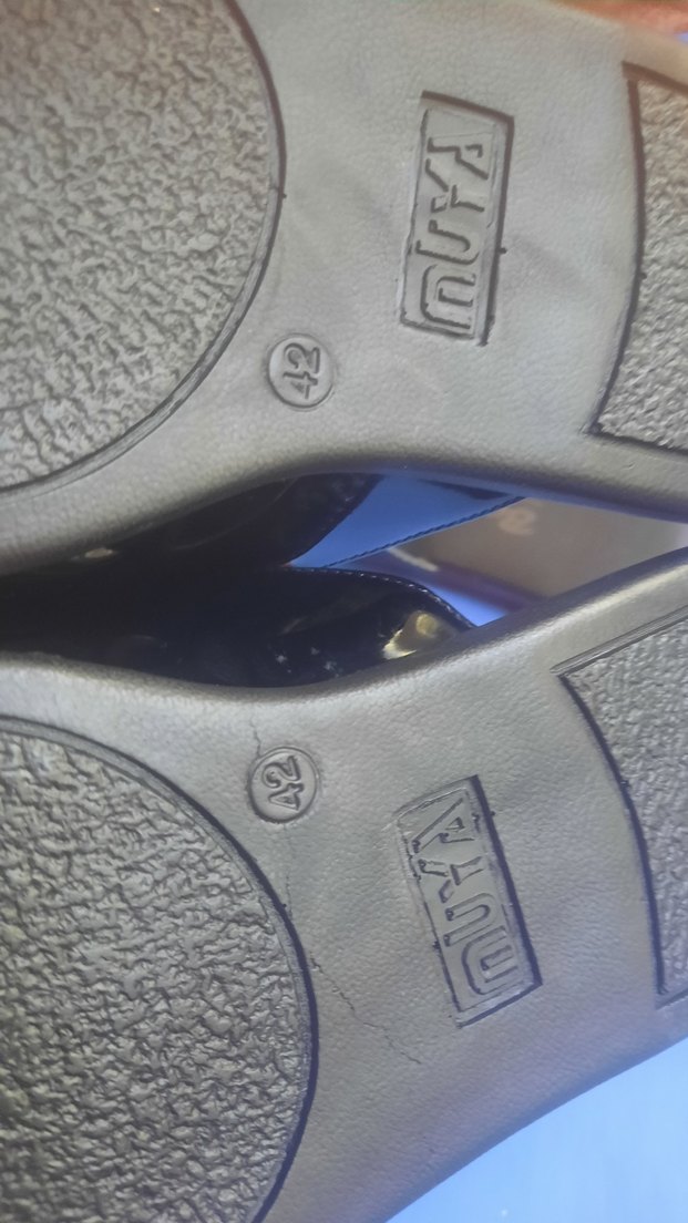 muya damatSiyah Parlak Tokalı Terlik - Görsel 5