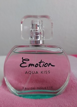 Emotion Aqua Kiss parfüm