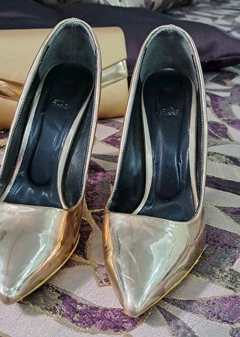 Parlak Altın Metalik Blok Topuklu Stiletto - Görsel 2