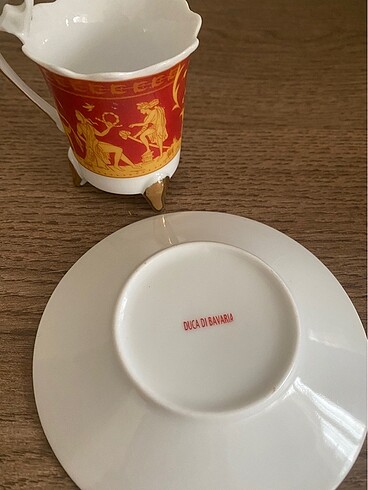 Beden kırmızı Renk Kahve fincanı