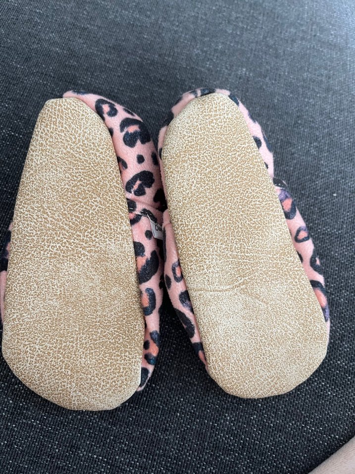 Bebek patik ev kreş ayakkabısı bir kere giydi sadece yepyeni - Görsel 3