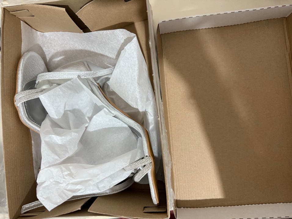 Gri Yılan Desenli Tokalı İnce Topuklu Kadın Ayakkabı - Görsel 3