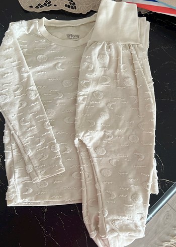 Beyaz Parlak Desensiz Çocuk İçlik Takımı - Görsel 2