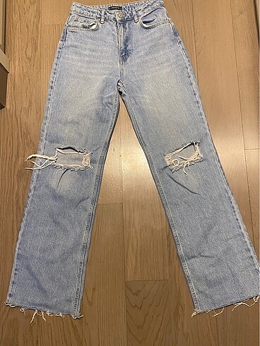 Yırtık Kot Pantalon