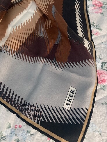 AKER DESENLİ EŞARP - Görsel 5