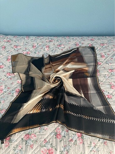 AKER DESENLİ EŞARP - Görsel 4