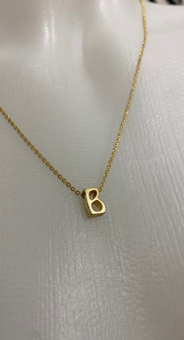 Altın Renkli Zincir Detaylı Minimalist Kolye - Görsel 2