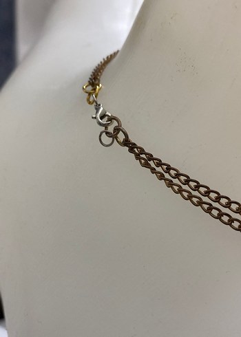 Zincir Detaylı Altın Rengi Midi Kolye - Görsel 3