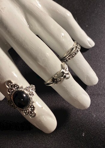 Beden Detaylı Gotik Kadın Yüzükleri