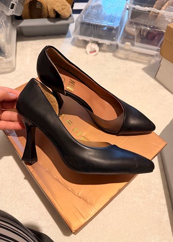 Siyah Stiletto Topuklu Kadın Ayakkabı - Görsel 2