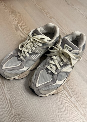 New Balance Sneaker