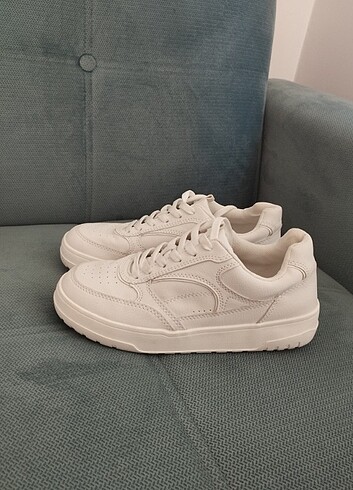 Stradivarius beyaz spor ayakkabı sneaker
