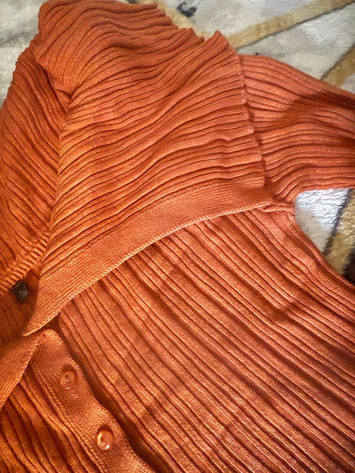 Düğmeli Kadın Keten Triko, Tekne Yaka, Uzun Kollu - Görsel 4