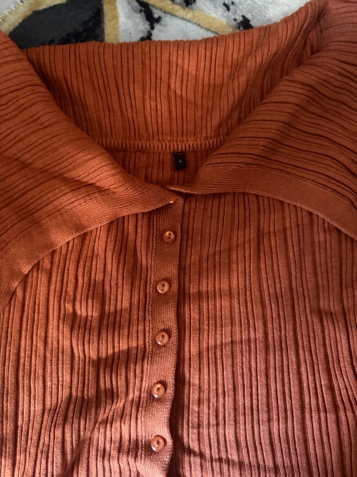 Düğmeli Kadın Keten Triko, Tekne Yaka, Uzun Kollu - Görsel 2