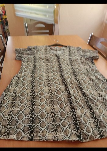 48 Beden V Yaka Yılan Desenli Bohem elbise